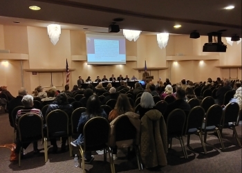 fentanyl-forum-crowd.