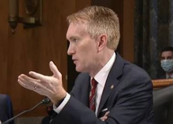 lankford-on-biden-paying-migrants.