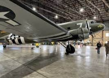 plane-wwii-bville-airport.